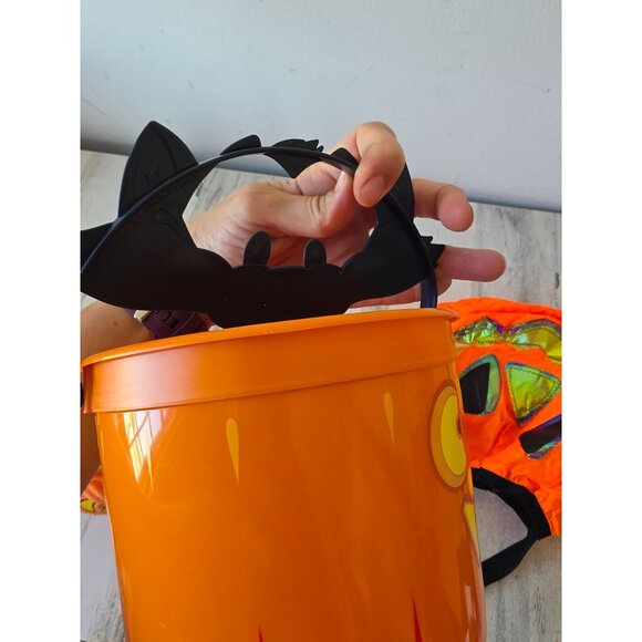 Pumpkin jack o lantern basket trick or treat Halloween decor plush iridescent - Picture 6 of 9